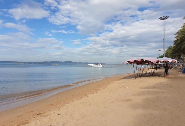 Treetops Pattaya Condominium