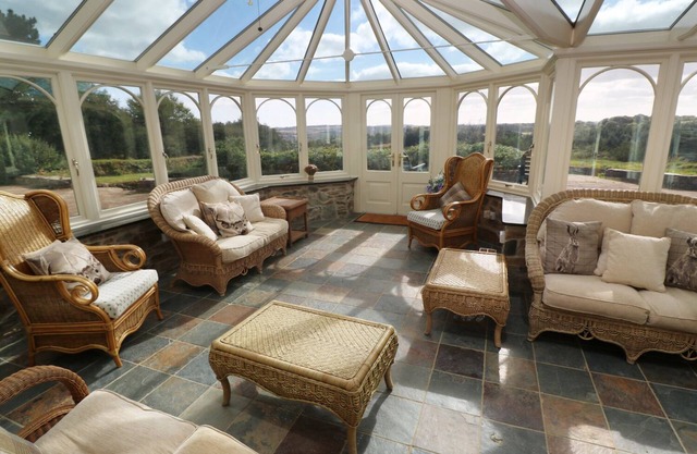 Tregoninny Vineyard and Woodland Farmhouse