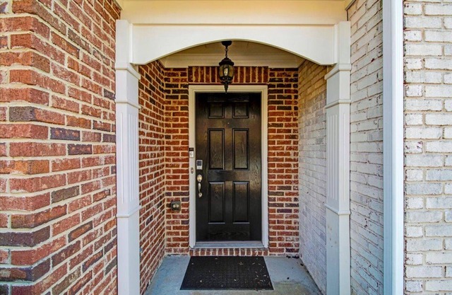 Tremendous 4-bedroom townhome with AC in Lawrenceville