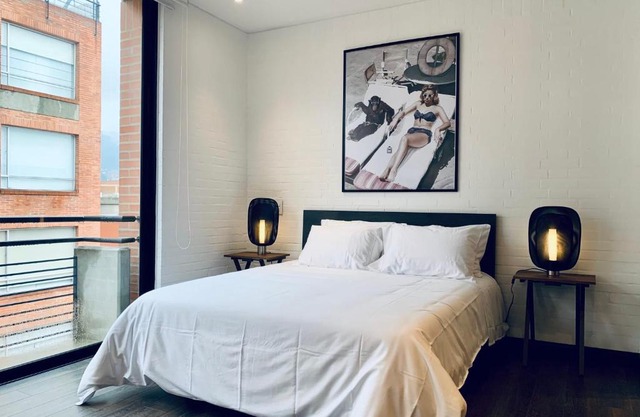 Trendy 1BR in Luxury Building, Parque Virrey