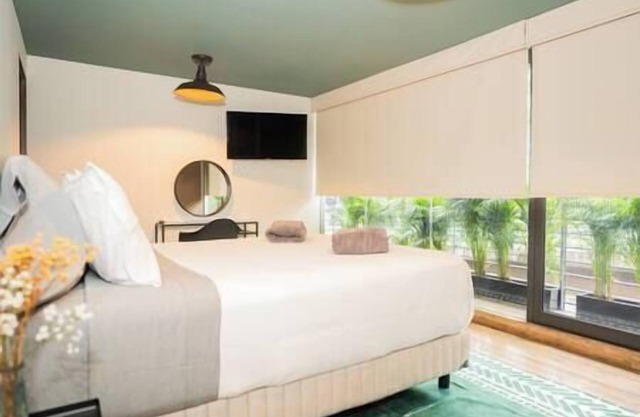 Trendy 2BR/2BA Near Plaza de Toros