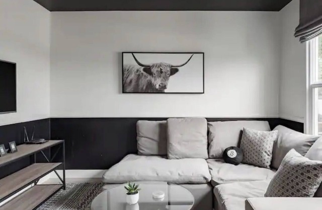 Trendy Black and White Bungalow in Culver City