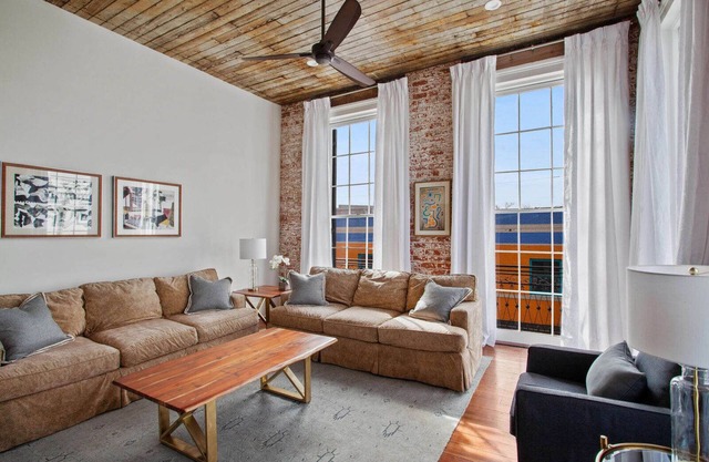 Trendy Marigny Apt with Balcony on Frenchmen