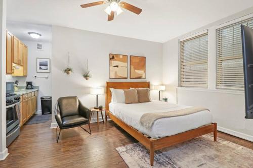 Trendy Studio Apartment in Chicago - Kenwood 103 & 303 rep