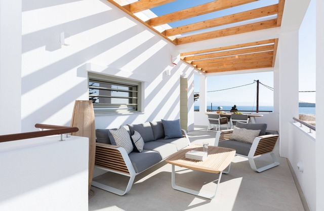 Triotissa w/t balcony sea view