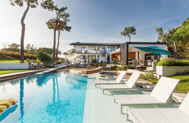 Troia Beach - Five Bedroom Villa, Sleeps 12