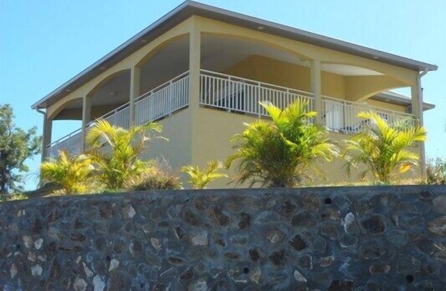 Trois Bassins: House/Villa - Les trois bassins