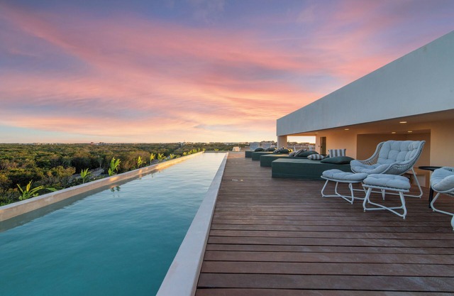 Tropical 2 Bedroom | Private Balcony & Rooftop | Casago
