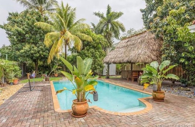Tropical Home! 3 bed/2 bath Oasis with Pool!
