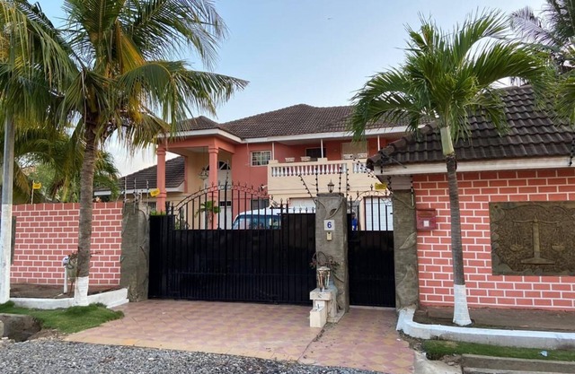 Tropical House Accra
