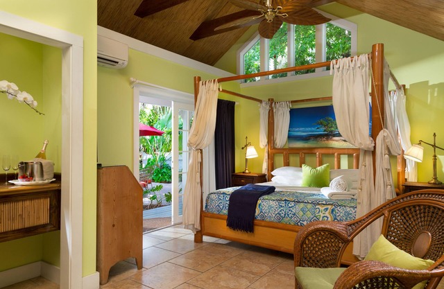 Tropical Inn