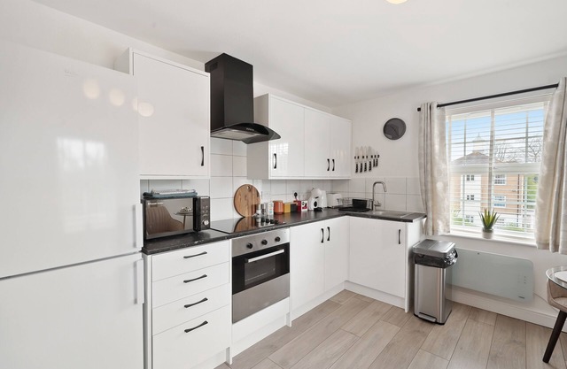 Tropical Inspired 2-Bedroom Flat