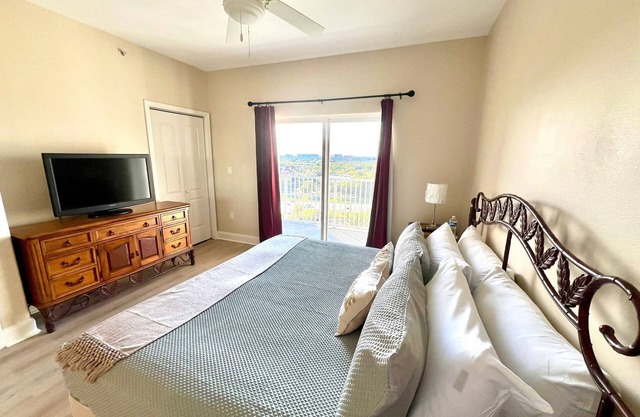 Tropical Lakefront Condo at Disney w/TWO Balconies - 1 mile to Downtown Disney!