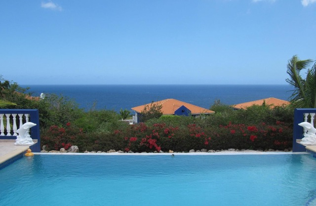 Tropical Oasis- Large private pool, sea views, surrounded by gardens