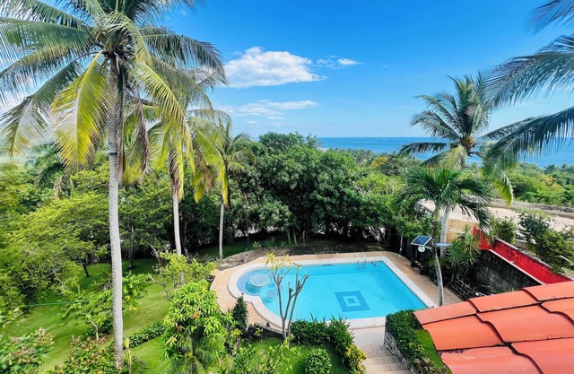 Tropical Oasis with Private Pool & Ocean Views