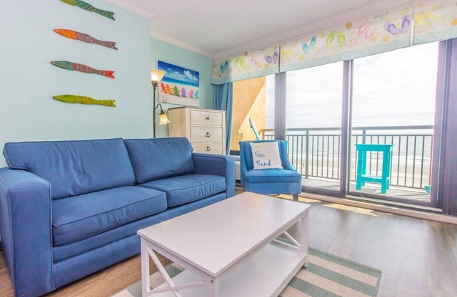 Tropical Oceanfront King Suite-Caravelle Resort 420