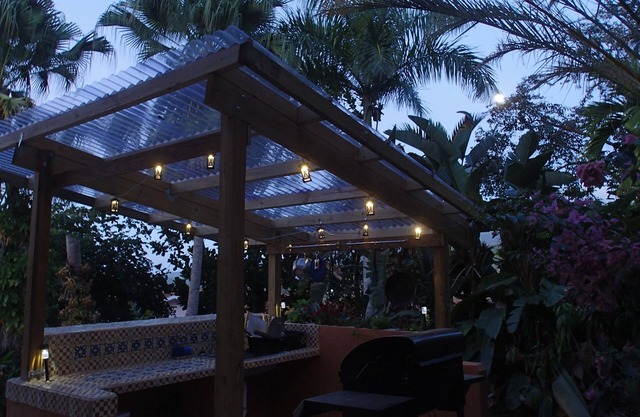 Tropical pool & garden retreat studio