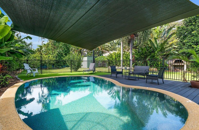 Tropical Retreat, Beautiful Pool & Aircon!