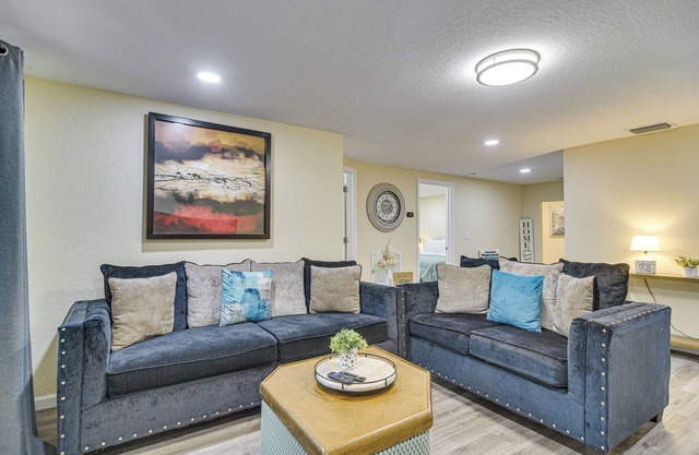 Tropical Tampa Home: Pets Welcome!