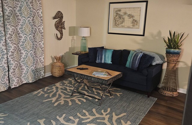 Tropical vibes in Newark