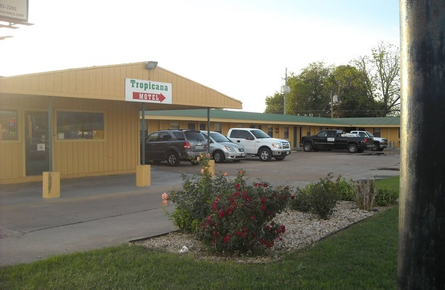 Tropicana Motel