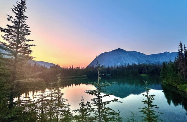 Trout & Grayling Paired Lakefront Cabins, Lakefront Twin Cabins