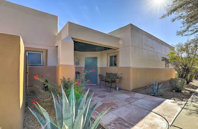 Tucson Home w/BBQ & Patio, 5 Mi to ‘A’ Mountain!