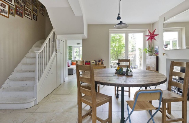 Tulip Tapestry, by Veeve