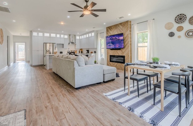 Tulum in Dallas| 4BR Spacious Home| Parking+WI-FI
