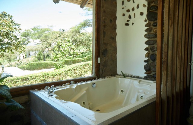 TUNAS & CABRAS HOTEL