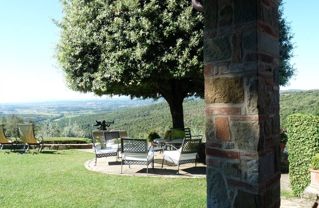 Tuscany Villa with Breathtaking View at Dotholiday