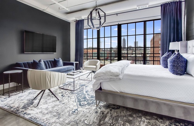 Twilight Abode by Atlanta Luxury Rentals