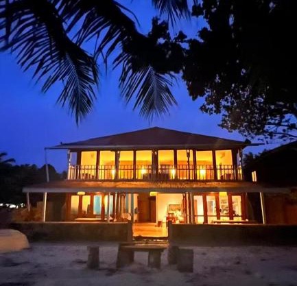 Twin Palms Villa and Homestay