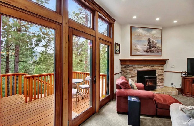 Twin Pines Retreat