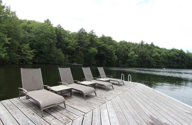 Two bedroom + 1 bedroom Boathouses on beautiful north Lake Joseph
