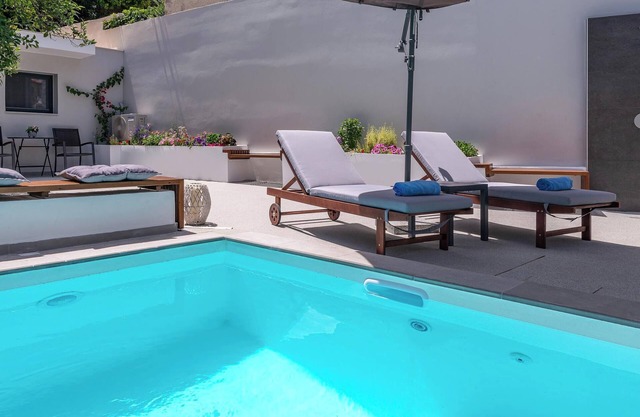 Two Bedroom Apartment with Garden View | FD Luxury Suites Nafplio