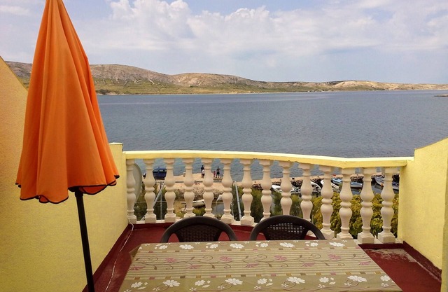 Two bedroom apartment near beach Zubovići, Pag (A-4125-d)