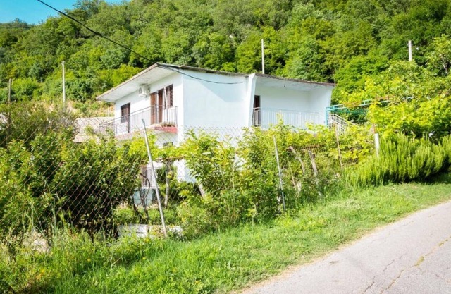 Two Bedroom Apartment with Garden View