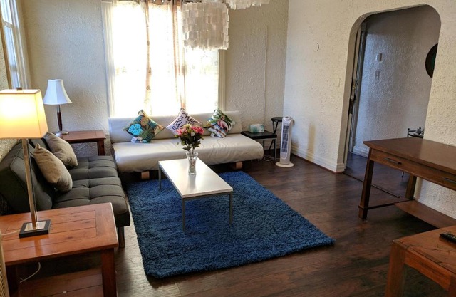 Two-Bedroom Apartment near Napa, Six Flags & Freeway