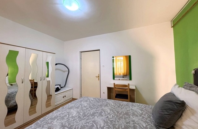 Two bedroom apartment with terrace and sea view Šilo, Krk (A-18724-a)