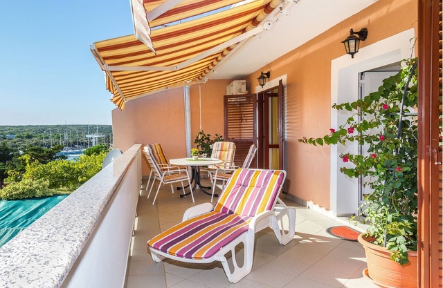Two bedroom apartment with terrace and sea view Šimuni, Pag (A-4083-a)