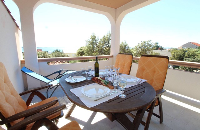 Two bedroom apartment with terrace and sea view Mandre, Pag (A-6309-b)