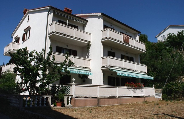 Two bedroom apartment with balcony Palit, Rab (A-5044-b)