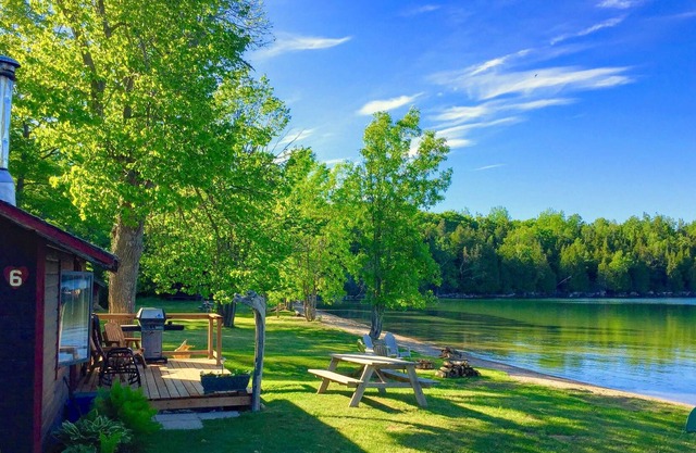 Two Bedroom Cottage on a Private Sand Beach in Long Bay, Lake Kagawong