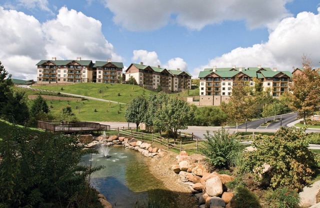 Two Bedroom Deluxe, Luxury Condo, Sevierville, TN 1736889