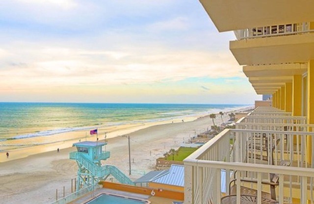 Two Bedroom Ocean Front Condo, Ormond Beach 2555514