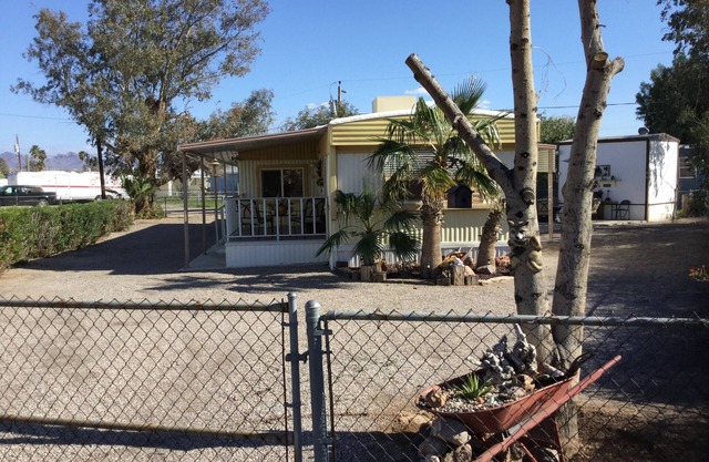 Two bedroom two bath mobile two blocks from River launch at rotary park