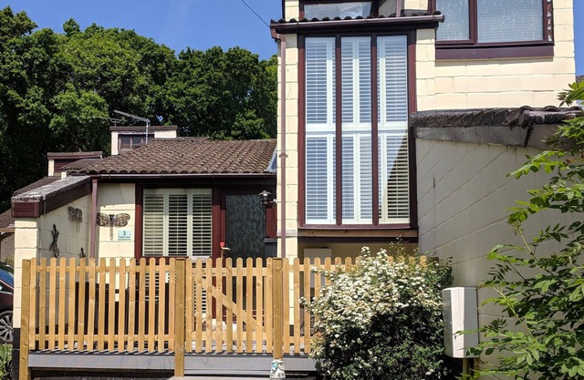 Two Bedroom/Two Bathroom. Tranquil and Conveniently Situated.