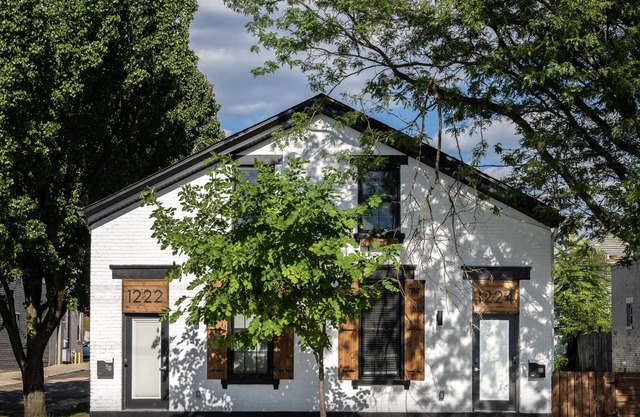 Two Condos for 14 Guests, 5 Bedrooms, Free Parking
