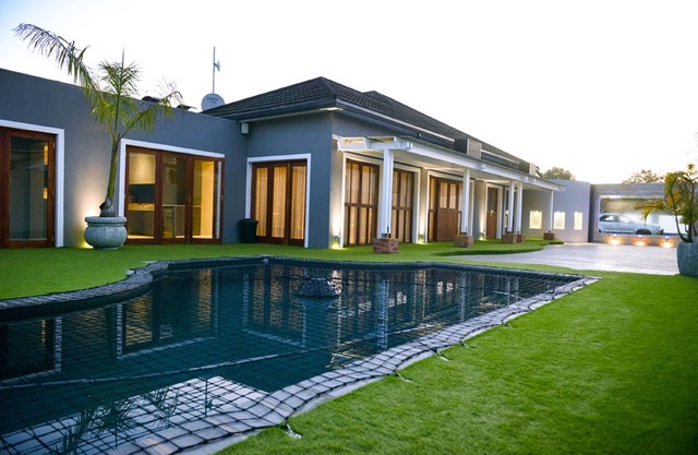 Two Fat Owls Guesthouse